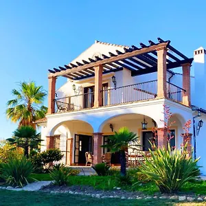  Villa Encinas