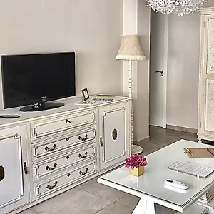  Apartment Plaza Concepcion Garcia Redondo, 1